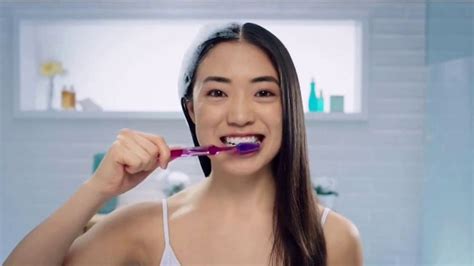 Listerine Cool Mint TV Spot, 'Half of Your Daily Routine: Ready! Tabs' featuring Sean McIntyre