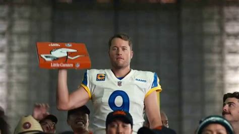 Little Caesars Pizza HOT-N-READY Old World Fanceroni Pepperoni TV Spot, 'Training Camp' Featuring Matthew Stafford featuring Gwen Carole