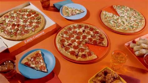 Little Caesars Pizza TV commercial - Pizza grande de 2 ingredientes: $7.99