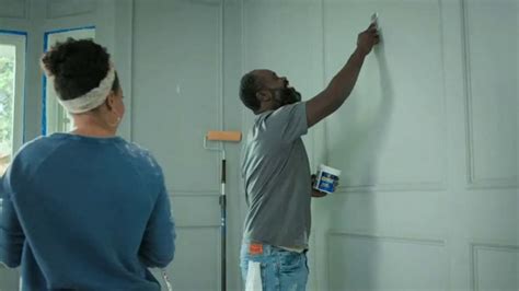 Lowe's TV Spot, 'Do It Right: Paint and Stain' featuring Noel Arthur