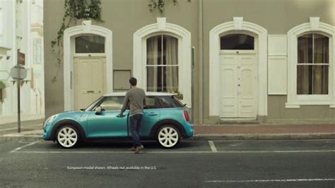 MINI USA Hardtop 4 Door TV commercial - Explore More Corners: In the City