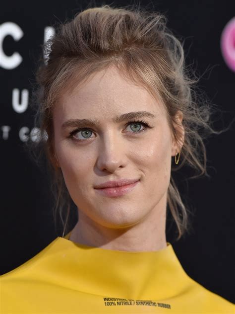 Mackenzie Davis photo