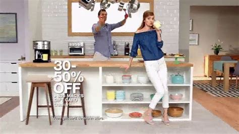 Macy's Big Home Sale TV Spot, 'Bedding, Kitchen and Luggage'