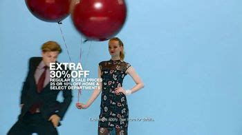 Macy's V.I.P. Sale TV Spot, 'Balloons'