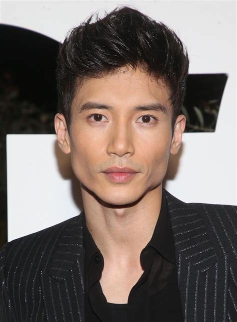 Manny Jacinto photo