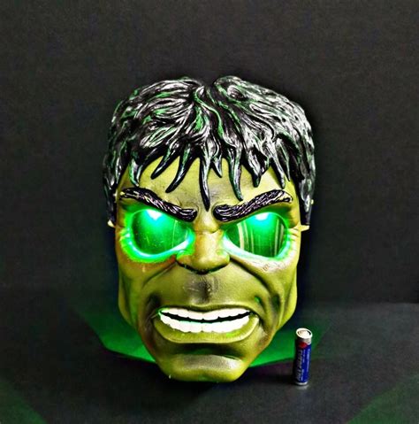 Marvel (Hasbro) Marvel Avengers Hulk Light-Up Mask