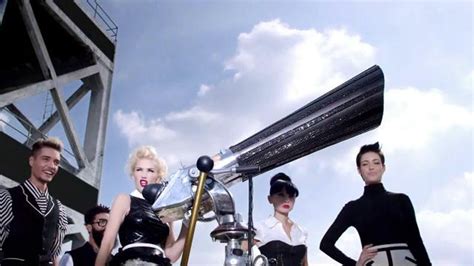 Mastercard TV Spot, 'Priceless Surprises' Featuring Gwen Stefani featuring Sanai Victoria
