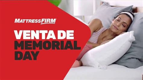 Mattress Firm Venta de Memorial Day TV commercial - Cama king, precio queen: $700 dólares