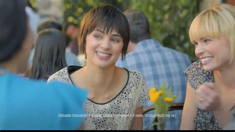 Mederma Advanced TV Spot, 'Meeting Someone New'