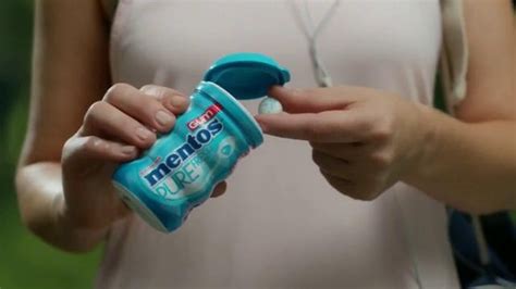 Mentos Gum Pure Fresh TV Spot, 'Batting Cage'