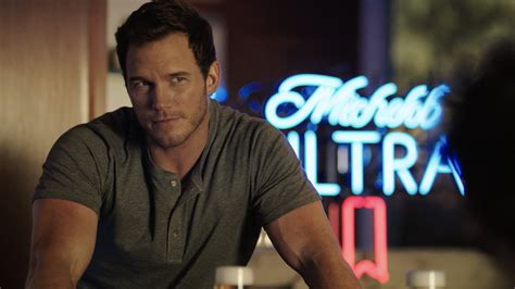 Michelob Ultra Super Bowl 2018 TV Spot, 'The Perfect Fit' Feat. Chris Pratt featuring Andre Boyer