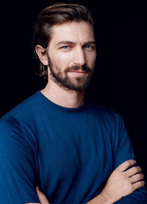 Michiel Huisman photo