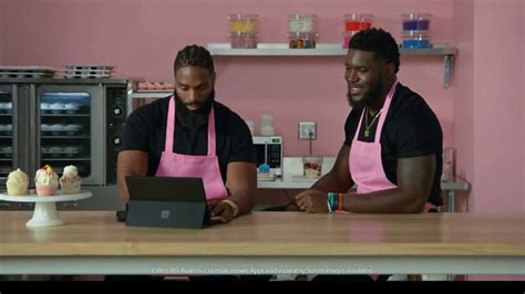 Microsoft Surface Pro 6 TV Spot, 'Cupcakes: $200 Off' Ft. Brian Orakpo, Michael Griffin