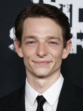 Mike Faist photo