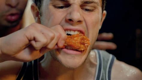 Miller Lite TV Spot, 'Wing-Eating Contest'