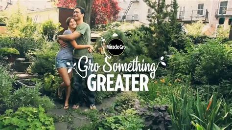 Miracle-Gro TV Spot, 'He Says, She Says'