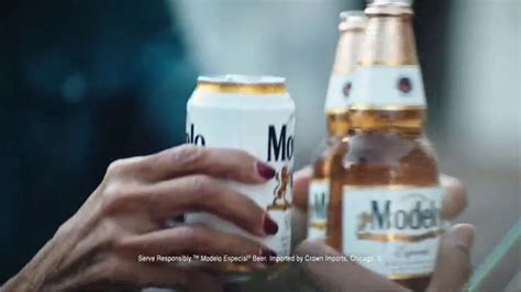 Modelo Especial TV Spot, 'Fighting for Family' Featuring Tony Gonzalez featuring Tony Gonzalez