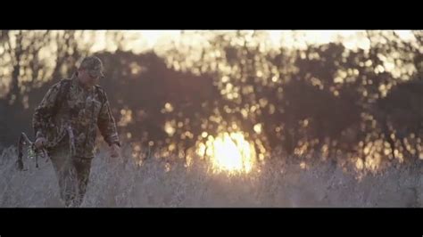 Mossy Oak TV Break-Up Country TV Spot, 'These Moments'