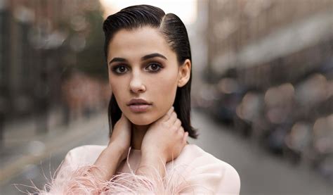 Naomi Scott photo