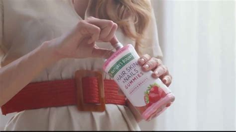 Nature's Bounty Hair, Skin & Nails Gummies TV Spot, 'Beauty Routine' created for Nature's Bounty