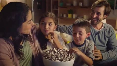 Nestle Toll House Morsels TV Spot, 'Movie Night'