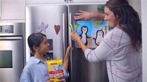 Nestle Toll House Refrigerated Cookie Dough TV Spot, 'Refrigerator Art'