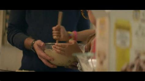 Nestle Toll House TV Spot, 'Bake a Difference'