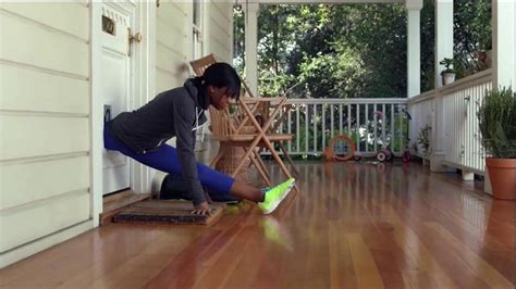 Nike Free TV commercial - Cat Flap
