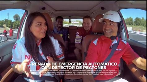 Nissan La Línea del Ahorro TV Spot, 'Heisman: 2017 Rogue' [T2] featuring Desmond Howard