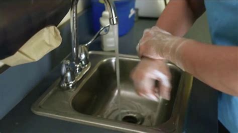 O'Keeffe's Working Hands TV Spot, 'Constant Washing: Cracked Hands' created for O'Keeffe's