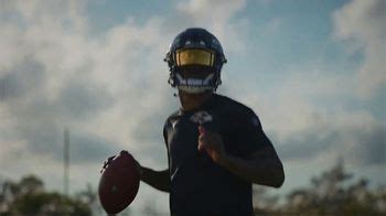 Oakley Pro Shield TV Spot, 'Focused' Featuring Lamar Jackson