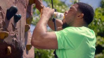 Oberto Trail Mix with Jerky TV Spot, 'Bobby Wagner Climbs'