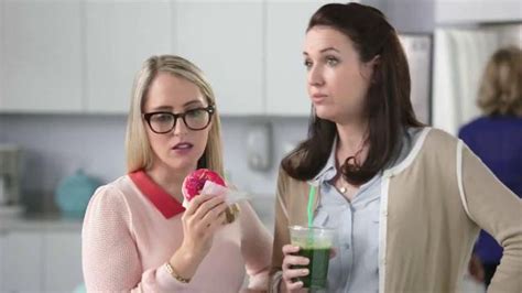 Oikos TV Spot, 'Perfect Snack' Featuring John Stamos