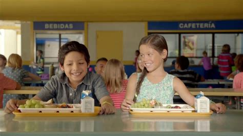 Old Navy TV Spot, 'Alex o Alejandra'