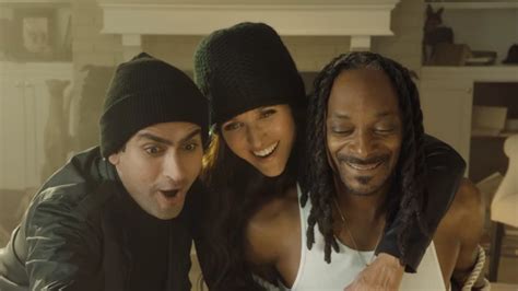 Old Navy TV commercial - Snoopin Around Feat. Julia Louis-Dreyfus, Snoop Dogg