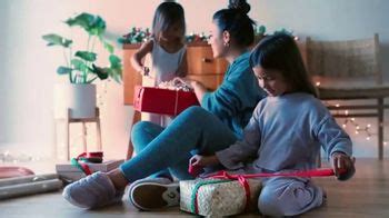 OluKai TV Spot, 'Holidays: Gifts You Can't Wait to Give'