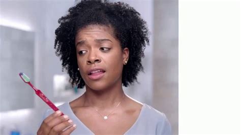 Oral-B TV Spot, 'Toss and Reach'