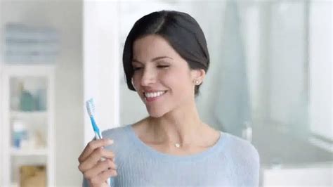 Oral-B Toothbrush TV Spot