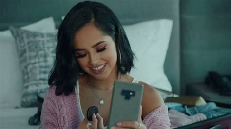 Oreo TV Spot, 'Home Sweet Home' con Becky G featuring Becky G