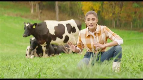 Organic Valley Grassmilk TV Spot, 'I Love Nutrient Density'