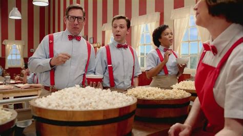 Orville Redenbacher's Popcorn TV Spot, 'Lunchroom' featuring Gabriel Tigerman