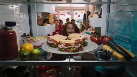 Oscar Mayer Deli Fresh TV commercial - Make Every Sandwich Count: Found in More Fridges