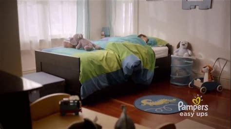 Pampers Easy Ups TV Spot, 'Train Museum'