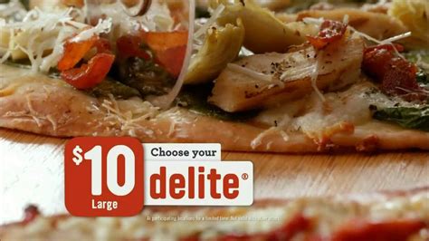 Papa Murphy's Gourmet Delite Pizza TV Spot, 'Murphy's Law of Artisan' featuring Rudy Castro