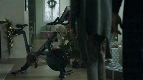 Peloton TV Spot, 'Holidays: His & Hers'