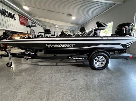 Phoenix Boats 518 Pro