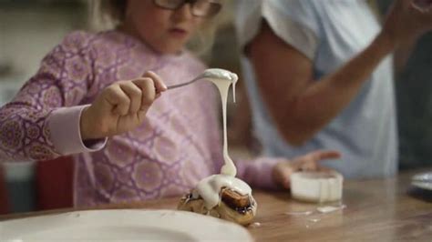 Pillsbury TV Spot, 'Give It a Pop: Grocery'