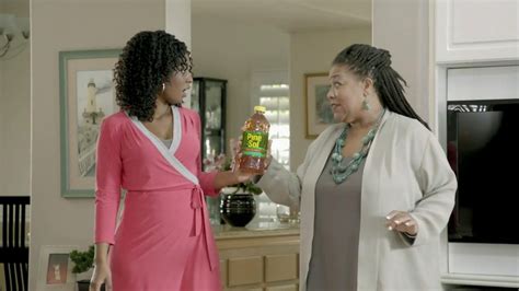 Pine Sol TV Spot, 'Dirt Dazzler'