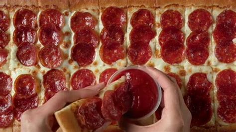 Pizza Hut Big Flavor Dipper Pizza TV Spot, 'Bigger' featuring Tyler Neitzel