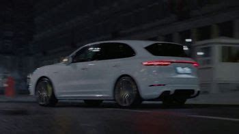 Porsche Cayenne TV Spot, 'Blur' [T2] created for Porsche